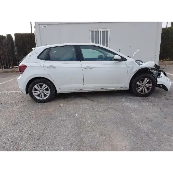 VOLKSWAGEN POLO '2019 BEATS BLANCO