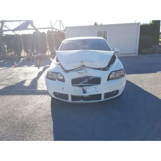 VOLVO S40 BERLINA '2005 2.0 D MOMENTUM BLANCO
