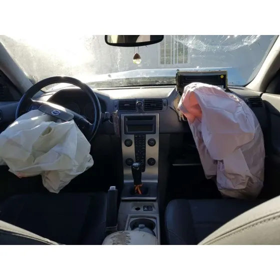 VOLVO S40 BERLINA '2005 2.0 D MOMENTUM BLANCO