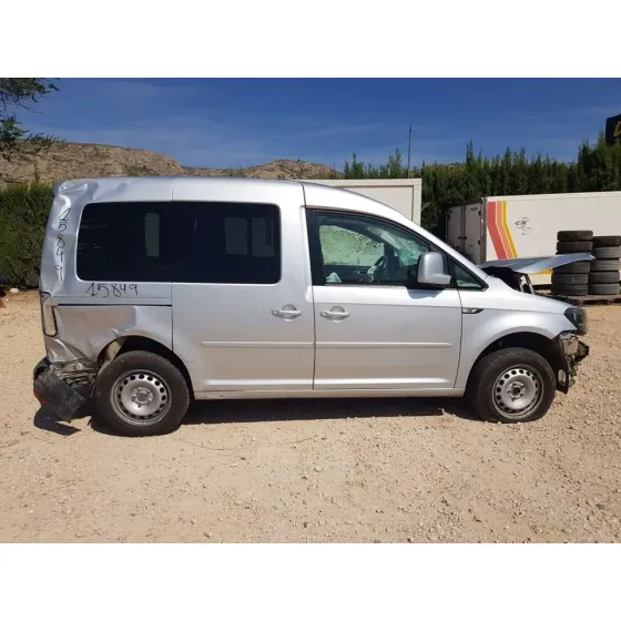 VOLKSWAGEN CADDY OCIO '2016 TRENDLINE BMT GRIS