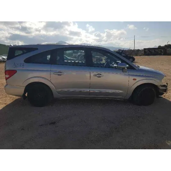 SSANGYONG RODIUS '2007 GRIS
