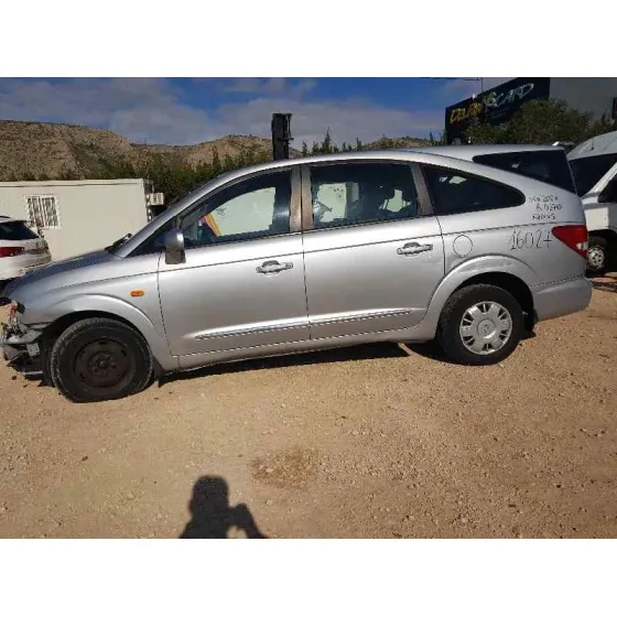 SSANGYONG RODIUS '2007 GRIS