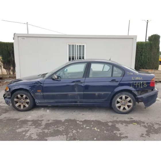 BMW SERIE 3 BERLINA (E46) '2000 320D AZUL