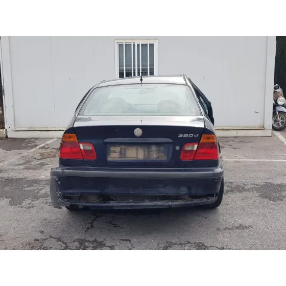 BMW SERIE 3 BERLINA (E46) '2000 320D AZUL