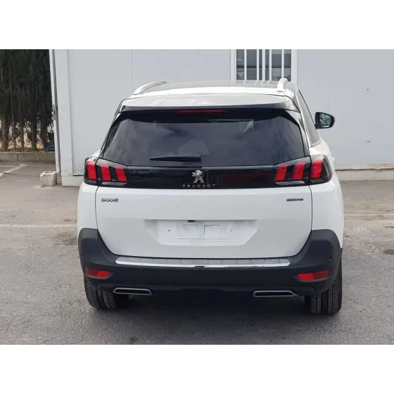 PEUGEOT 5008 '2018 GT LINE 1.5 HDI 130 CV BLANCO