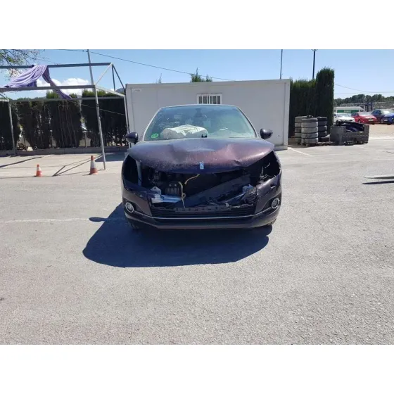 CITROEN DS4 '2015 DESIGN MORADO