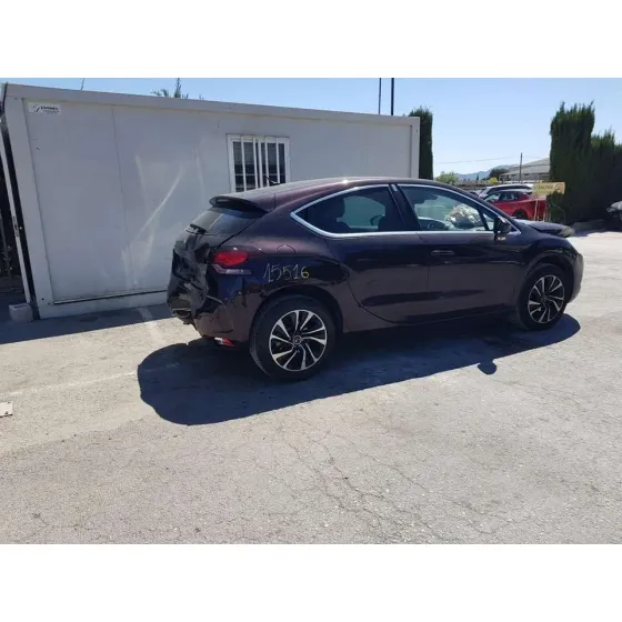 CITROEN DS4 '2015 DESIGN MORADO