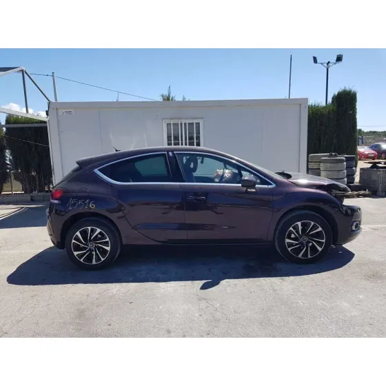CITROEN DS4 '2015 DESIGN MORADO