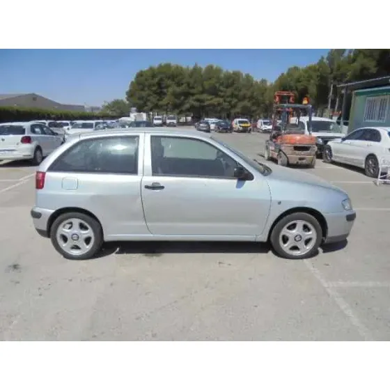 SEAT IBIZA (6K1) '2001 STELLA GRIS