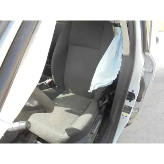 LAND ROVER FREELANDER (LR2) '2011 TD4 E BLANCO-AZUL