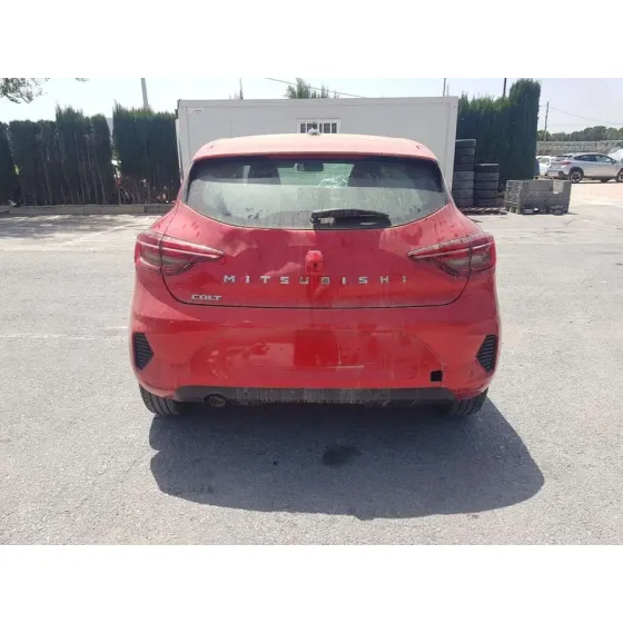 MITSUBISHI COLT '2024 100T MOTION ROJO