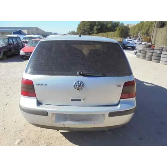 VOLKSWAGEN GOLF IV BERLINA (1J1) '2002 CONCEPTLINE GRIS