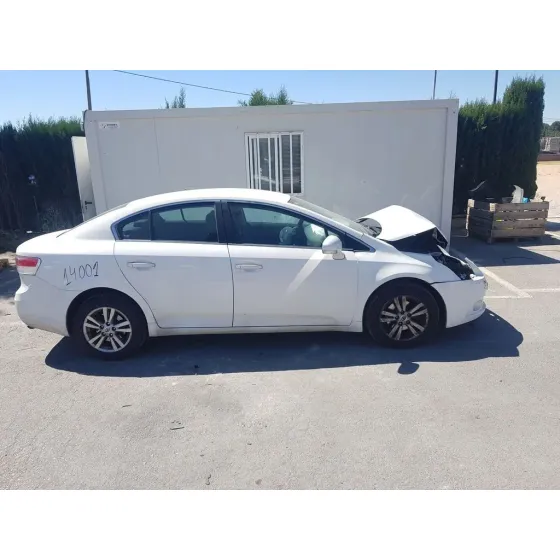 TOYOTA AVENSIS (T27) '2010 ADVANCE BLANCO
