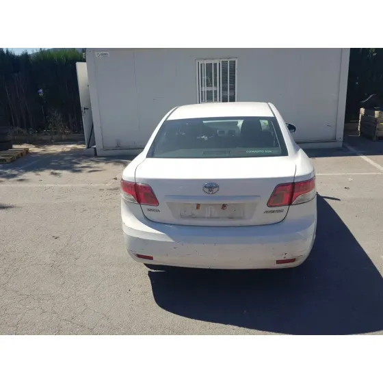 TOYOTA AVENSIS (T27) '2010 ADVANCE BLANCO
