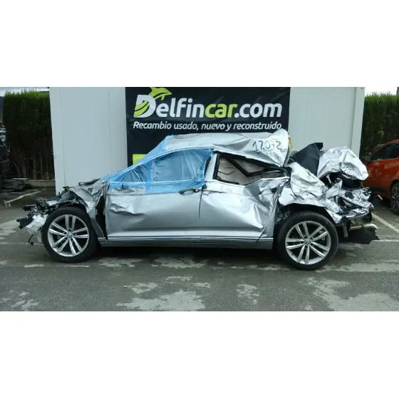 VOLKSWAGEN PASSAT LIM. (3G2) '2018 SPORT BMT GRIS PLATA