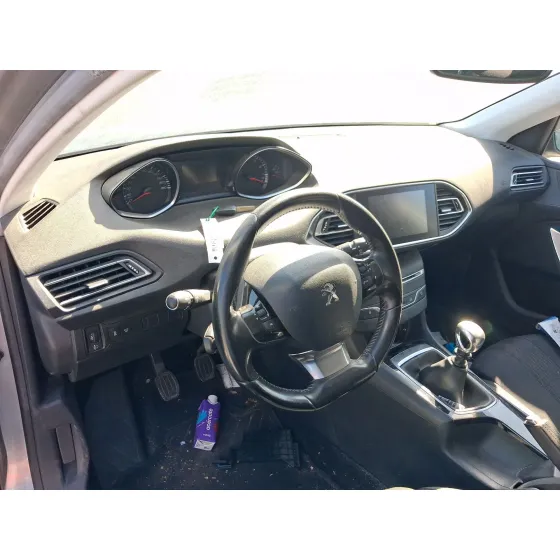 Peugeot 308 SW II (LC_, LJ_, LR_, LX_, L4_) 2014