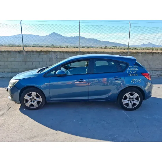Opel ASTRA J (P10) 2014