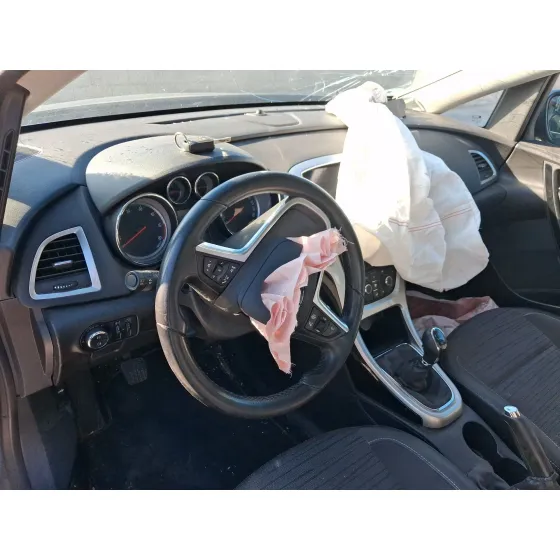 Opel ASTRA J (P10) 2014