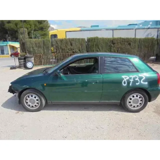 AUDI A3 (8L) '2001 1.8 T AMBIENTE VERDE