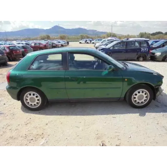 AUDI A3 (8L) '2001 1.8 T AMBIENTE VERDE