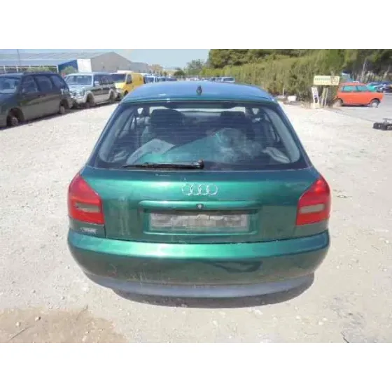AUDI A3 (8L) '2001 1.8 T AMBIENTE VERDE