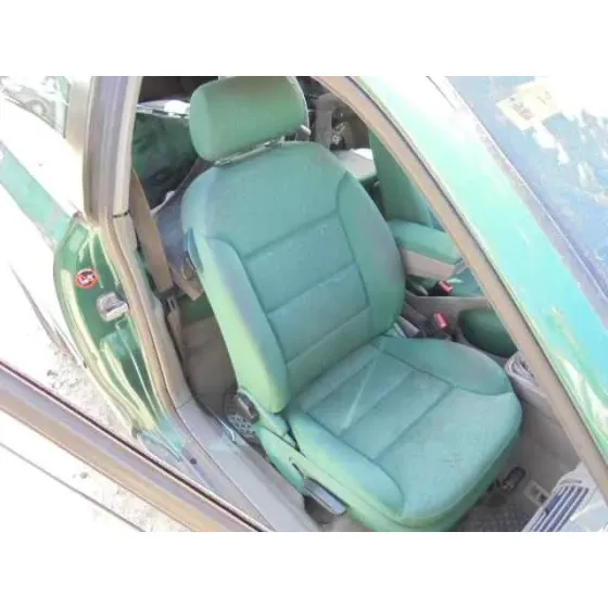 AUDI A3 (8L) '2001 1.8 T AMBIENTE VERDE