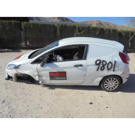 FORD FIESTA (CCN) '2014 VAN BLANCO
