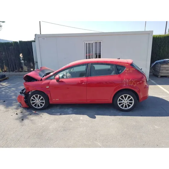 SEAT LEON (1P1) '2011 REFERENCE ROJO