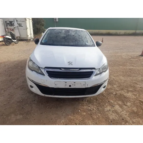Peugeot 308 II (LB_, LP_, LW_, LH_, L3_) 2013