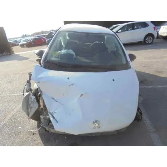 PEUGEOT 208 '2014 ACTIVE BLANCO