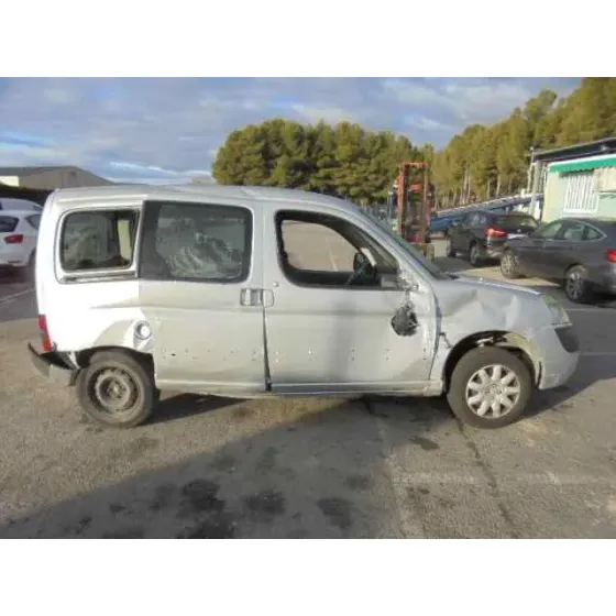 PEUGEOT PARTNER (S1) '2004 FAMILIAR GRIS