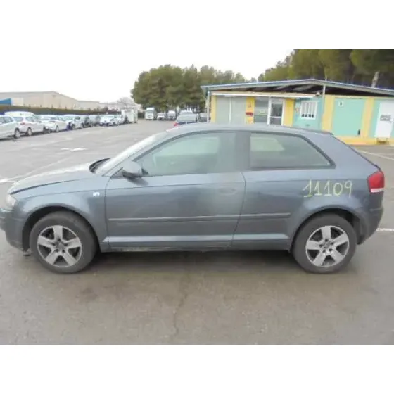 AUDI A3 (8P) '2004 2.0 TDI AMBIENTE GRIS OSCURO