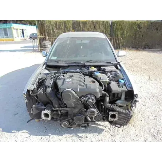 VOLKSWAGEN PASSAT BERLINA (3B3) '2001 TRENDLINE GRIS