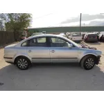 VOLKSWAGEN PASSAT BERLINA (3B3) VOLKSWAGEN PASSAT BERLINA (3B3) '2001 TRENDLINE GRIS 2000