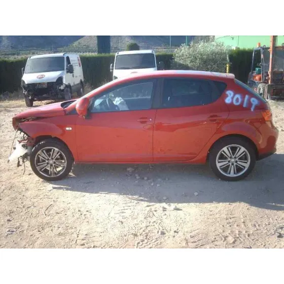 SEAT IBIZA (6J5) '2010 REFERENCE ROJO