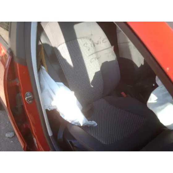 SEAT IBIZA (6J5) '2010 REFERENCE ROJO