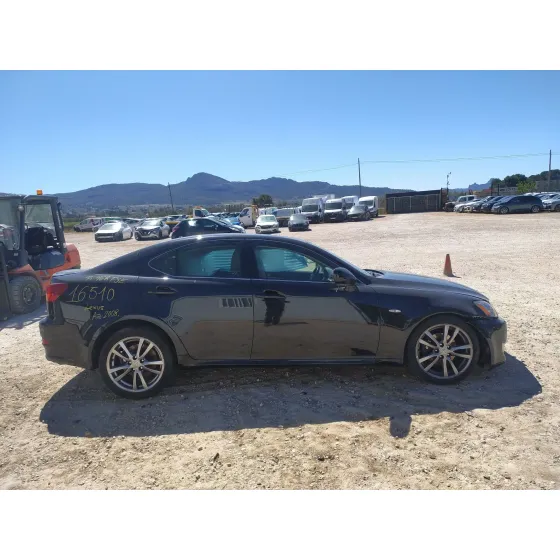Lexus IS II (_E2_) 2005