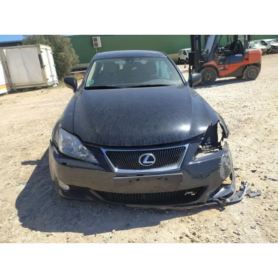 Lexus IS II (_E2_) 2005
