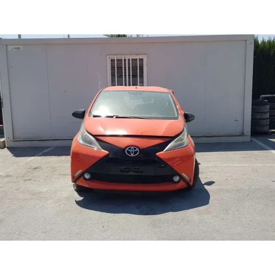 TOYOTA AYGO '2015 X-CITE NARANJA