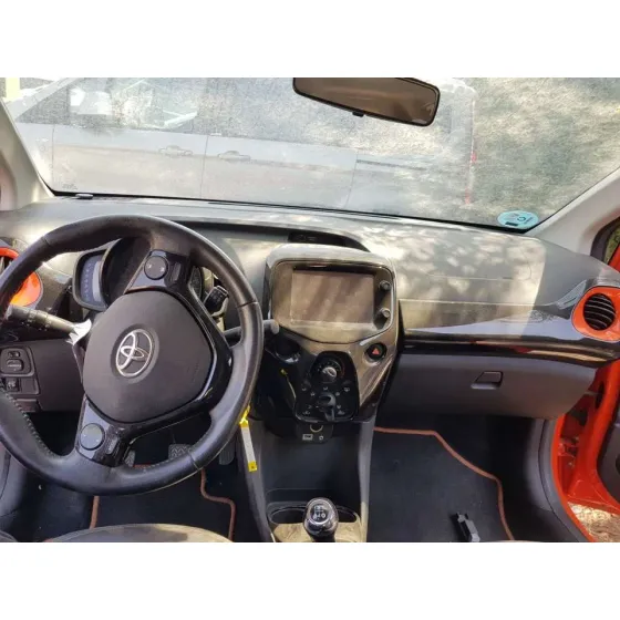 TOYOTA AYGO '2015 X-CITE NARANJA