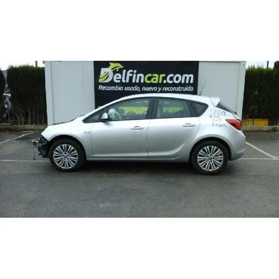 OPEL ASTRA J LIM. '2015 SELECTIVE GRIS PLATA