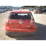 VOLKSWAGEN GOLF V BERLINA (1K1) VOLKSWAGEN GOLF V BERLINA (1K1) '2006 TRENDLINE ROJO 2003