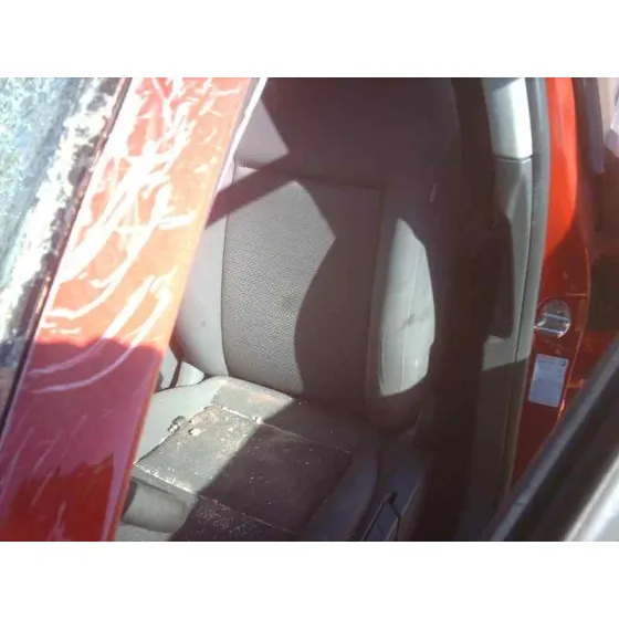 VOLKSWAGEN GOLF V BERLINA (1K1) '2006 TRENDLINE ROJO