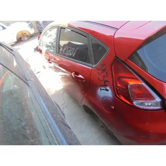 FORD FIESTA (CCN) '2017 TITANIUM ROJO