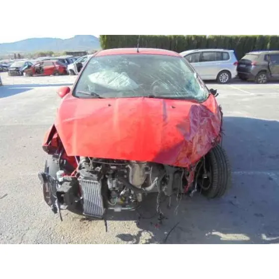 FORD FIESTA (CCN) '2017 TITANIUM ROJO
