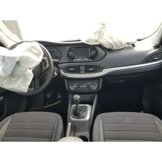 FIAT TIPO II (356) SEDAN '2016 EASY GRIS OSCURO