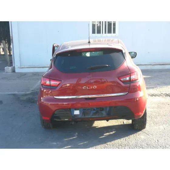 RENAULT CLIO IV '2018 LIMITED ROJO