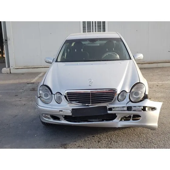 MERCEDES CLASE E (W211) BERLINA '2002 E 220 CDI (211.006) GRIS