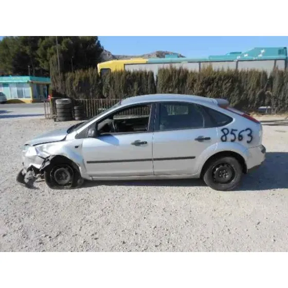 FORD FOCUS BERLINA (CAP) '2005 GHIA GRIS