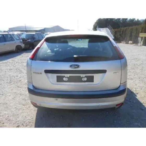 FORD FOCUS BERLINA (CAP) '2005 GHIA GRIS